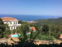 Appartement Dans Propriété Historique, Avec un Parc Avec Piscine Hotels in Marciana