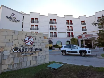 Hotel Colón Plaza Business Class Hotel berhampiran University of Northern Tamaulipas