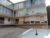 48 m2 apartment near the beach Hotels near Jardinerie Sopavar