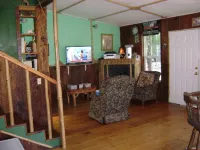 THE RUSTIC WATERING HOLE" 20 min to Chattanooga