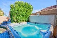 Beautiful Home with Heated Pool and Hot Tub! Spring Training and Stadium nearby.