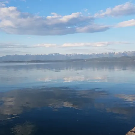 Private Flathead Lake House with unobstructed views into Glacier Park