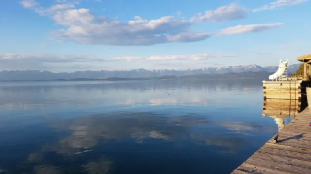 Private Flathead Lake House with unobstructed views into Glacier Park
