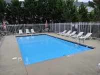 Cozy and Convenient Furnished Townhome w/view - Pools
