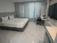 Aramis Hotel Kamphaeng Phet Hotele w: Kamphaeng Phet