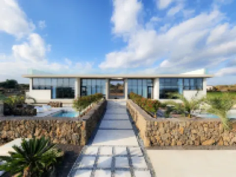 窗景休息室-泳池別墅