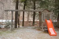 Two Bedroom Chalet, Charming, Quiet, River Front