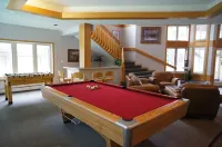 3BR condo on Creek with mountain views.  Close to Main Street!