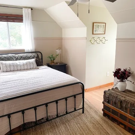 Cozy Cottage Near Saratoga Springs with Covered Hot Tub