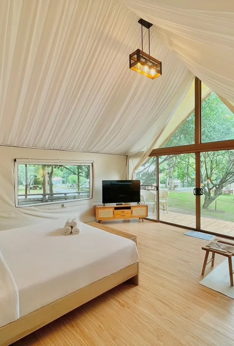 ห้องพรีเมียมเตียงคิงไซส์พร้อมวิวสวน