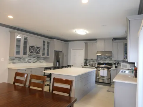 * Living Large * Newly Built * Disneyland & Beaches