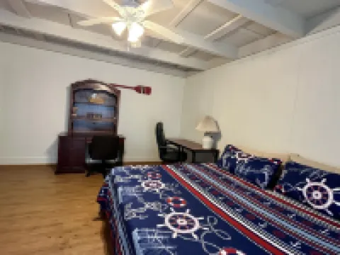 LakeFront Allatoona Great View&w/Dock,Sleeps10Adults/2 Kids,Deck-7mi @LakePoint!