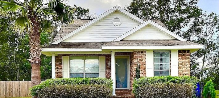 Cozy and relaxing beach house, Our Little Pearl in Foley. Hotels in Foley
