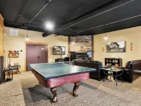 Alpine Village Suite w/ Garage and Sauna Hotels in Kellogg