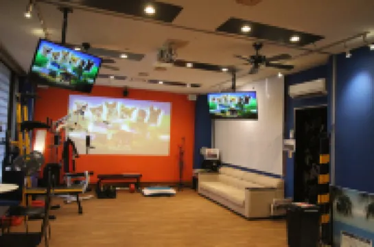 Hakone Gora Guam Dog