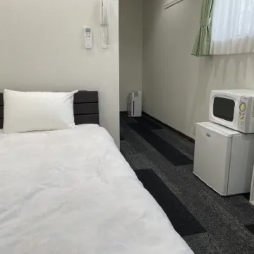 商務旅館 Hopeful 鄰近宮崎台的酒店