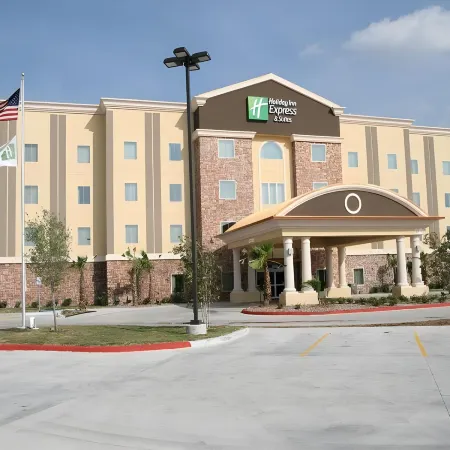 Holiday Inn Express & Suites GEORGE WEST by IHG