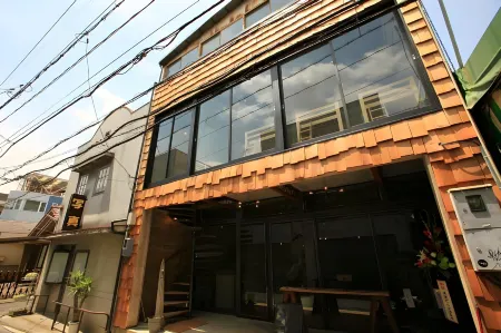 Kamp Houkan-Cho Backpacker's Inn & Lounge