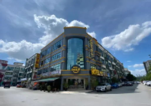 Smile Hotel Serdang South City Hotels near Mines Wellness City