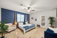 Discount! 30% - King Beds LUX Pool at the Lake Theater Gym Arcade Hotels in Azle