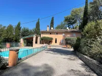 Maison de Famille Entre Pinède et Vignes à 15mn de la Plage