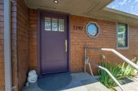 Beach, Please!Modern Oceanfront Haven Hotels in Oceanside