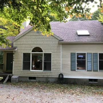 Cozy Mountain Escape to Southern Vermont