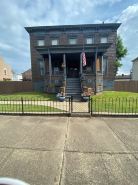 Charming Wheeling Island home. Large cozy and spacious! Your home away from home