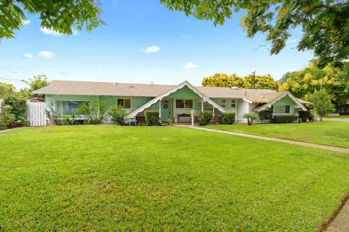 Optional Heated Pool,  Remodeled House! Just 2 blocks to Disneyland