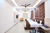 Click Hotel Narayana Makha Pur 호텔