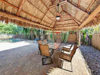 Hidden Gem Vacation Villa w Private Pool & TikiHut