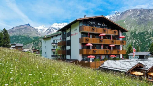 Hotel Etoile & Alpenperle Residences Hotels in Saas Fee