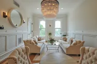 Mon Bijou Hotels in Oconomowoc