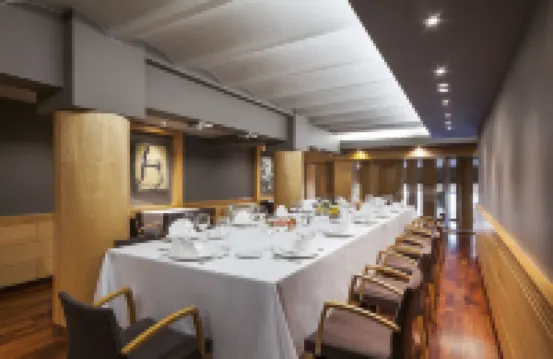 阿格達宮殿酒店