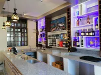 Kings Premier Inn - bar