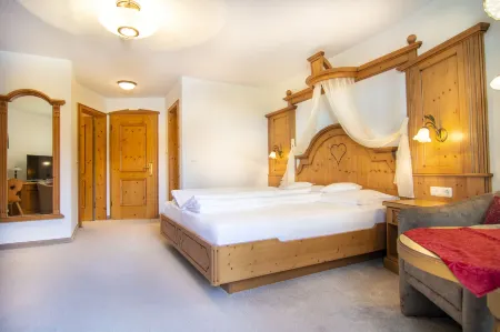 Hotel Ischgl Отели в г. Гемайнде Ишгль