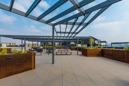 Kerridge St Apartments by Urban Rest Отели рядом с достопримечательностью «Canberra Baptist Church»