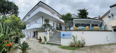 Hotel Mercurio Sul Mare - Fish Restaurant and Private Beach Отели в г. Capo Vaticano