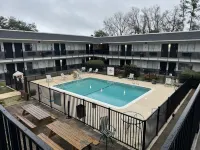 FairBridge Inn & Suites Richmond Hill Hotels in Richmond Hill