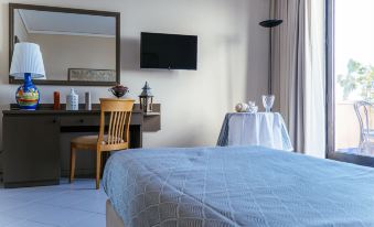 Palm Beach Club Hotel