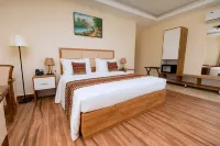 The Hut Restaurant & Boutique Hotel