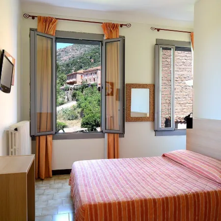Hôtel Colombo- Porto Corse