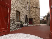 Urban premium ground floor cottage for 2-6 pers historic Fougeres, Label House of Fr. Hôtels à proximité de : Église Saint-Sulpice de Fougères