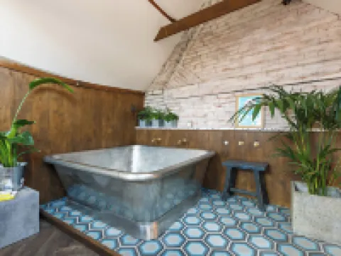 Shirehall Apartments Hotels in Holt