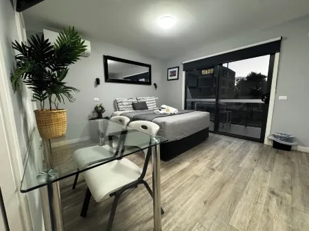 Foundry Apartments Отели в г. Адамстаун