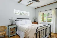 Idyllic Mountain by AvantStay Outdoor Living Hotels near Charles D Owen Park