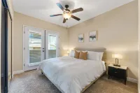 2BR Getaway Pool, Gym, Basketball Court & Theater Access