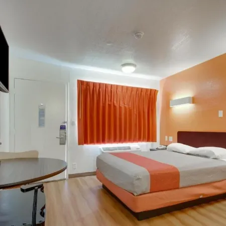 AVERA SUITES