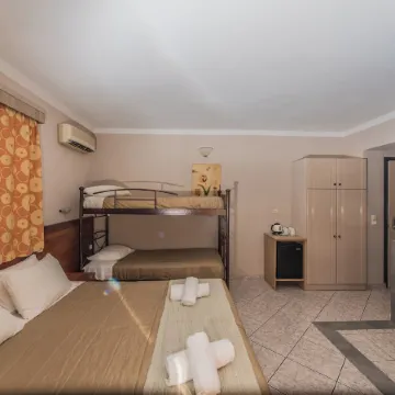 Porto Planos Beach Hotel