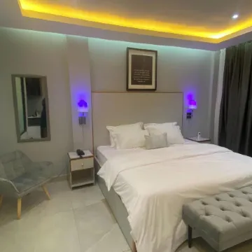 Home Xperience Luxury Apartments